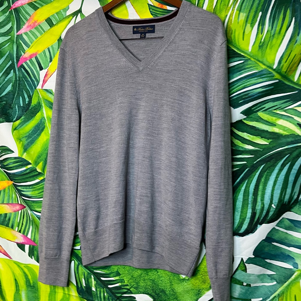 Brooks Brothers Men M Italian Yarn Grey Preppy Nyc City 100% Merino Wool Sweater